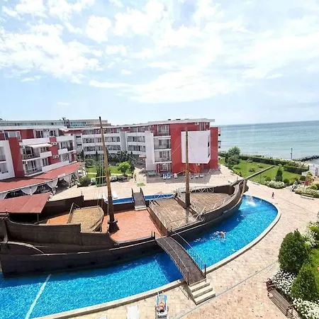 Apartment привилидж первая линия