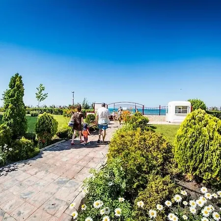 Apartment привилидж первая линия