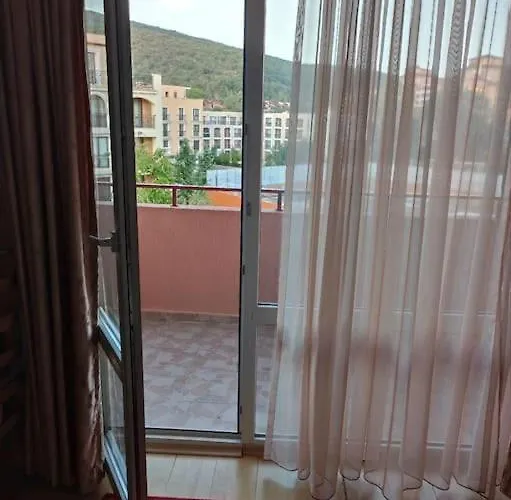 Apartman привилидж первая линия Szveti Vlasz