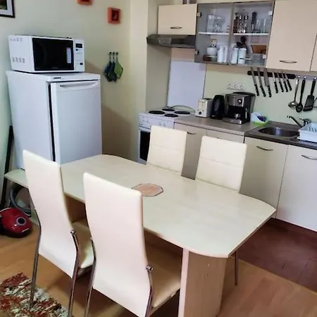 Apartment привилидж первая линия